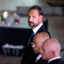 22. juli: Kronprins Haakon er til stede ved gudstjeneste viet fredstanker, framtid og håp i Oslo domkirke. Foto: Audun Braastad, NTB scanpix.